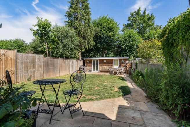 Salisbury Road, Godstone, RH9 photo 4