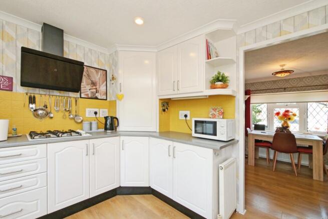 2 bed Park Home for sale Image 8