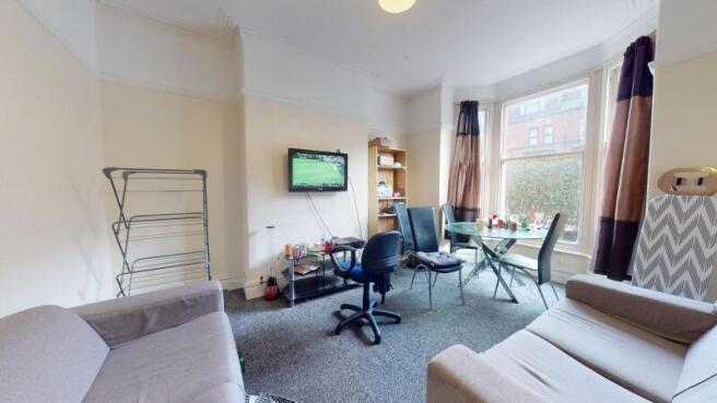 6 bed Terraced to rent Image 4
