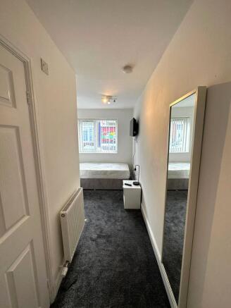1 bed Not Specified to rent Image 4