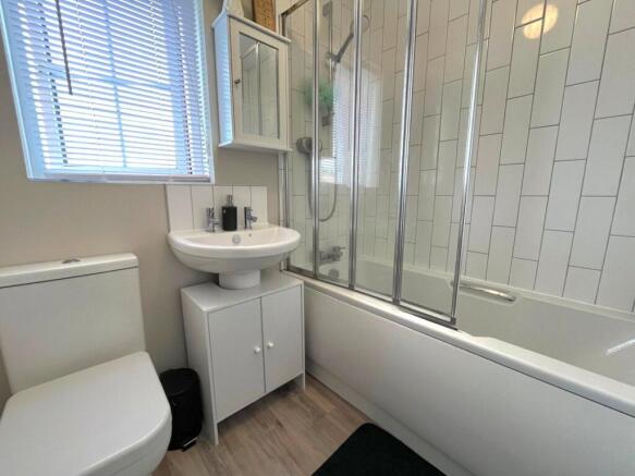 3 bed Semi-Detached for sale Image 9