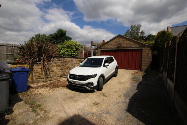 Rear Parking/Gara...