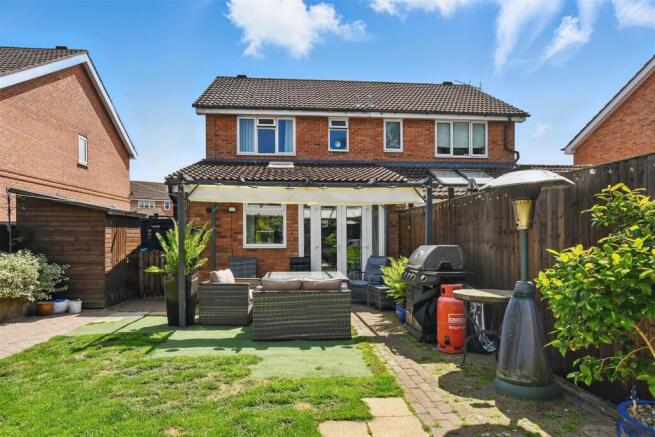 3 bed Semi-Detached for sale Image 12