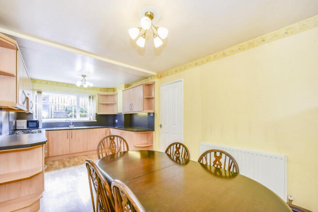3 bed Terraced for sale Image 8