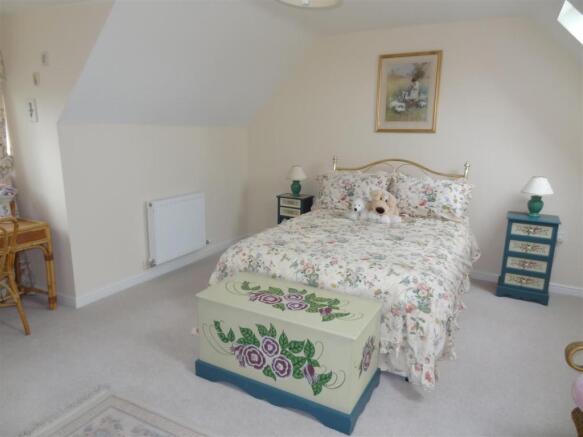 27 Swain Close 011.J