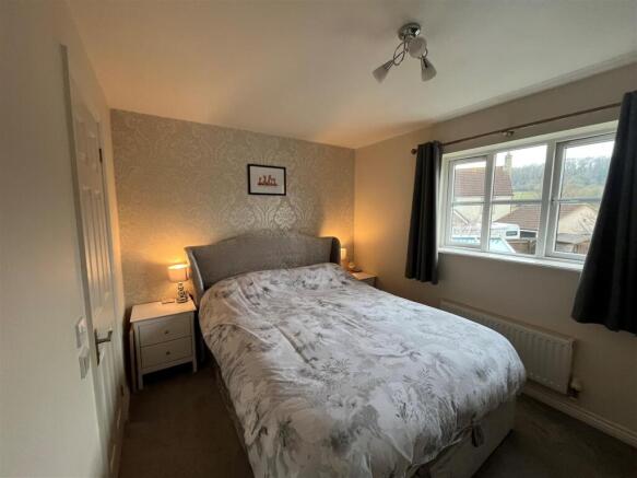 Bedroom 1.jpg