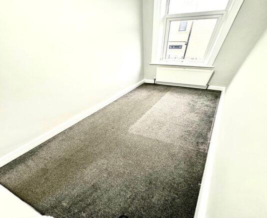 2 bed Semi-Detached to rent Image 4