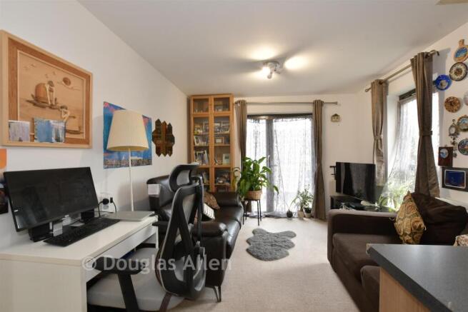 Lounge/Kitchen /Dining Room A