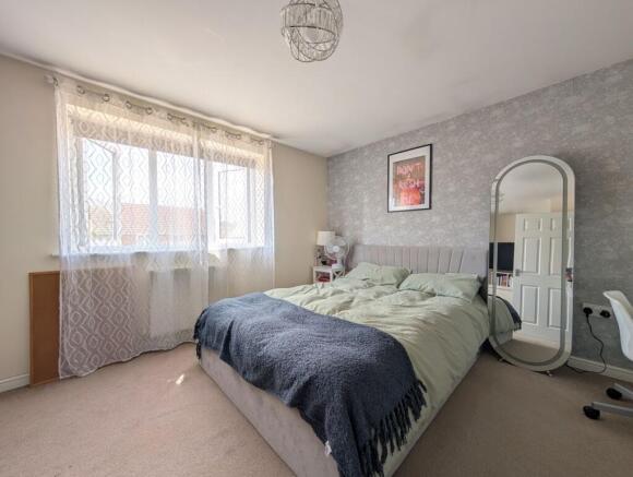 3 bed Semi-Detached for sale Image 11