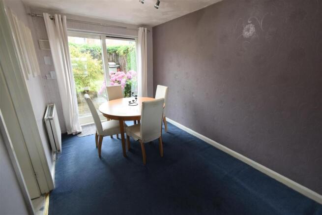 11 Oak Close, Dining Room.JPG