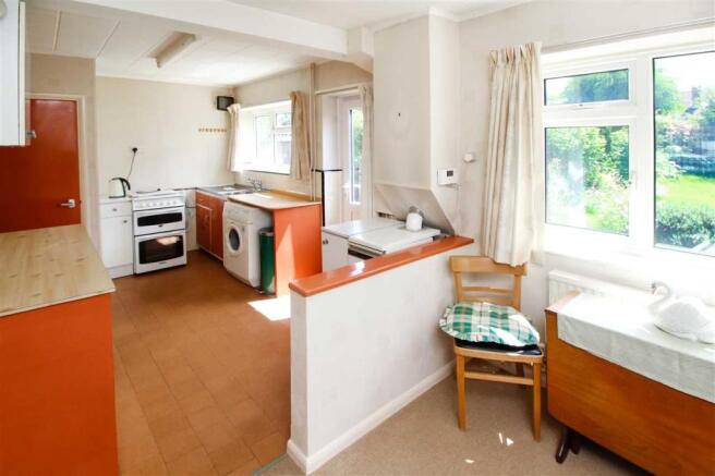 Kitchen / Dining