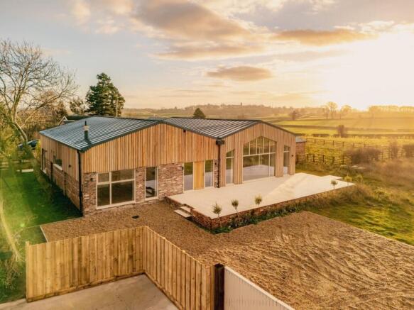 4 bed Detached for sale Image 5