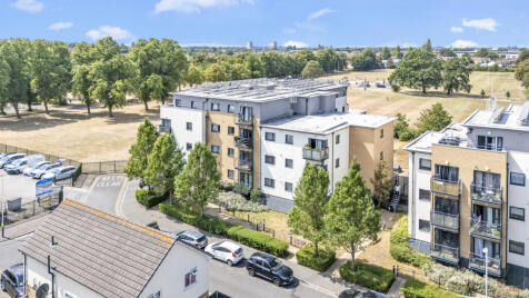 Cottons Approach, Romford, RM7