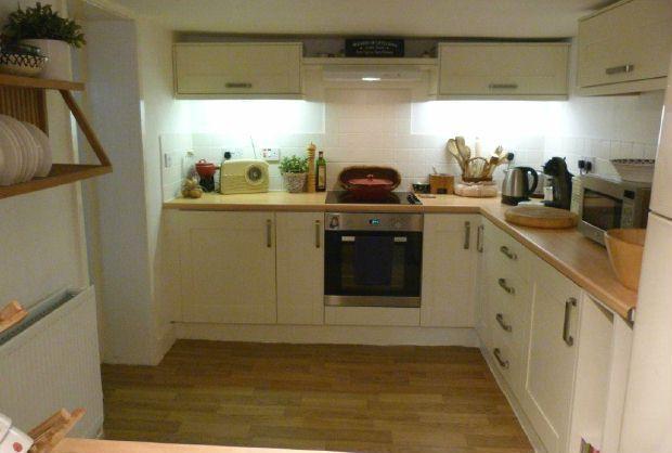 KITCHEN/BREAKFAST RO