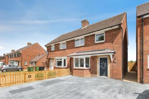 Queens Avenue, Newport Pagnell