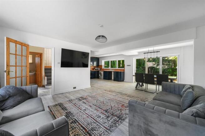 OPEN PLAN LIVING