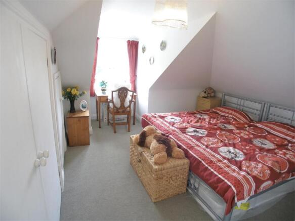 Bedroom3c.JPG