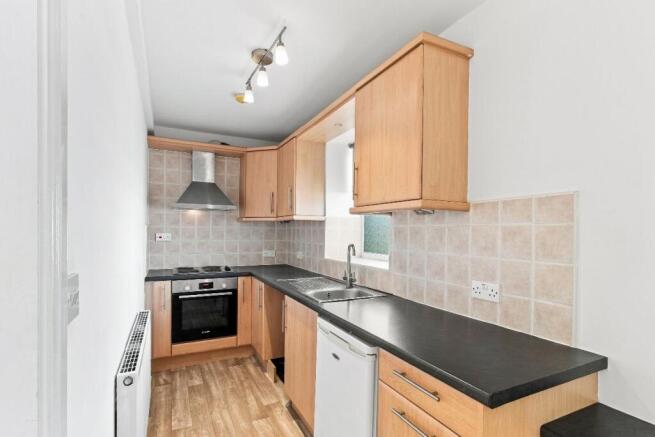 2 bed Terraced for sale Image 6