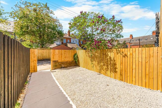 4 bed Terraced for sale Image 10