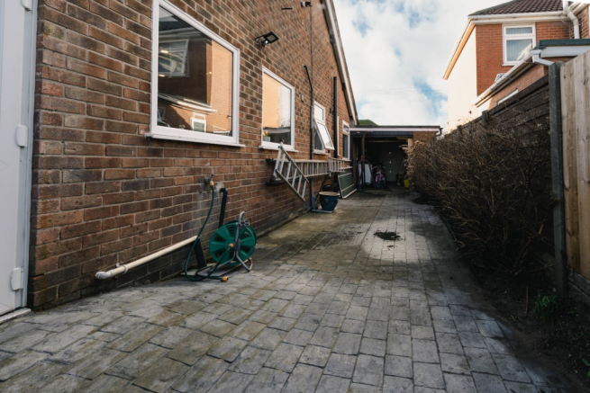 AHC06485-HDR.png