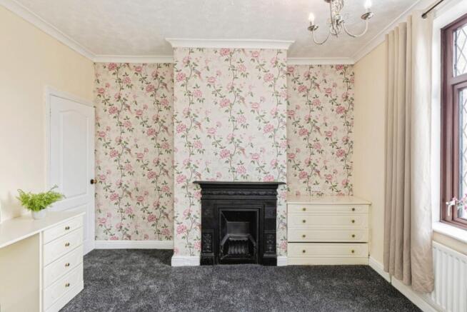 3 bed Terraced for sale Image 8