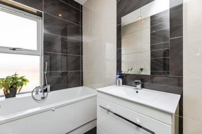 3 bed Detached for sale Image 10