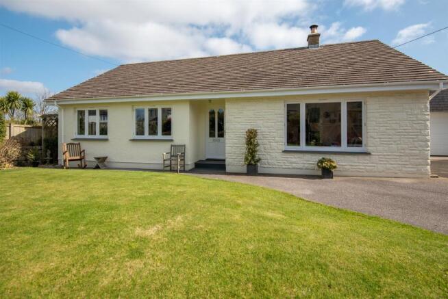 THE PROPERTY