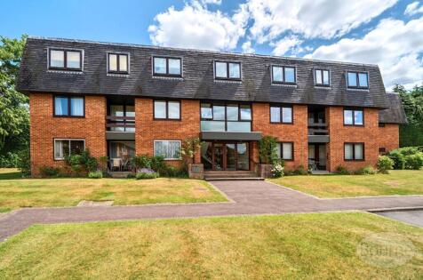 The Lindens, Great Austins, Farnham, Surrey, GU9