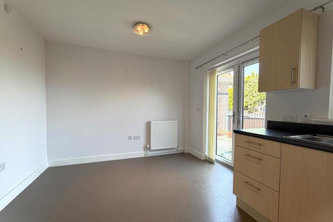 2 bed Semi-Detached for sale Image 4