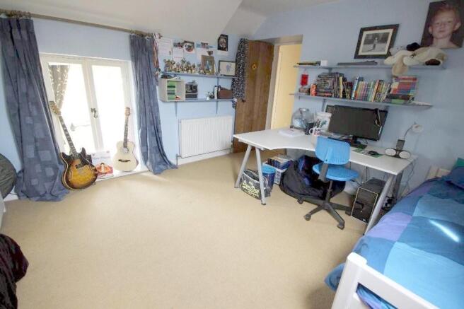 Photo 11