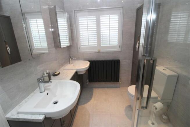 Master En-Suite