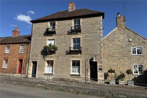 2, Lifeguard Villas, South Street, Wincanton BA9 9DW