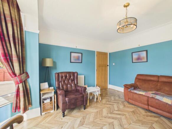 3 bed Semi-Detached for sale Image 6