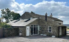 Crumack Barn, Black Moor Road, Oxenhope, Keighley BD22 9SS