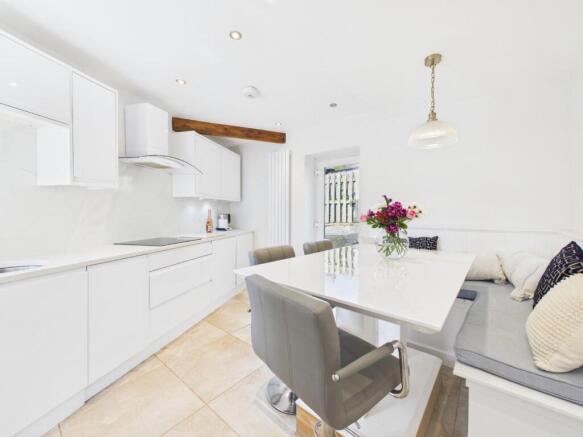 2 bed Detached for sale Image 4