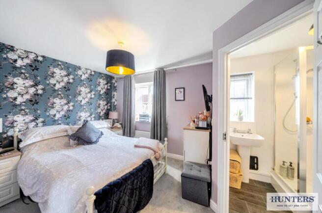 3 bed Semi-Detached for sale Image 11