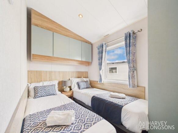 2 bed Park Home for sale Image 11