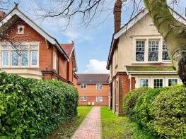 11, Loxley Gardens, Bulkington Avenue, Gaisford, Worthing BN14 7JB