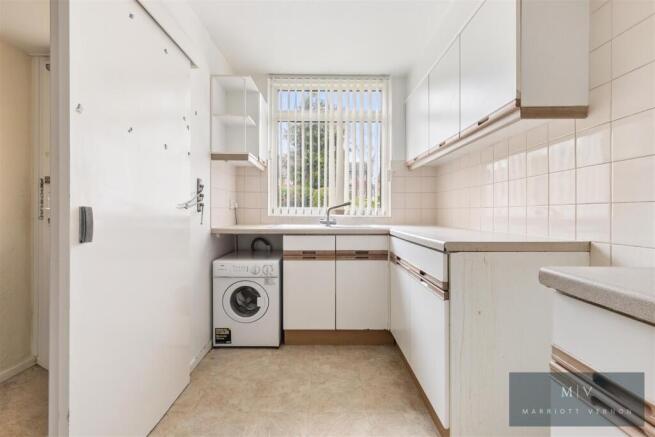 Tidenham Gardens 32 MV-2.jpg