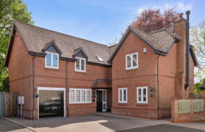 5, Cove Gardens, Worcester WR3 7DJ