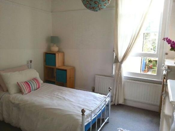 2nd Photo of Bed 3