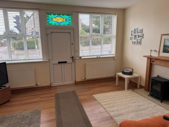 3 bed Terraced to rent Image 6