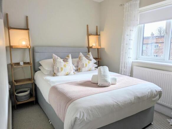 2 bed Semi-Detached to rent Image 6