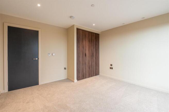 2 bed Apartment for sale Image 8
