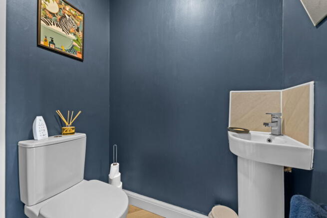 3 bed Semi-Detached for sale Image 10