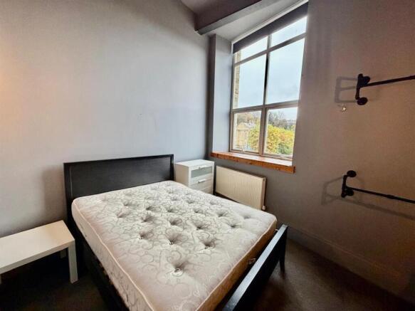 1 bed Apartment to rent Image 10