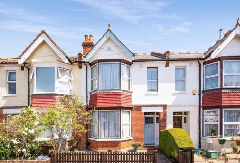 Douglas Avenue, Motspur Park