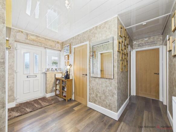 2 bed Detached Bungalow for sale Image 10