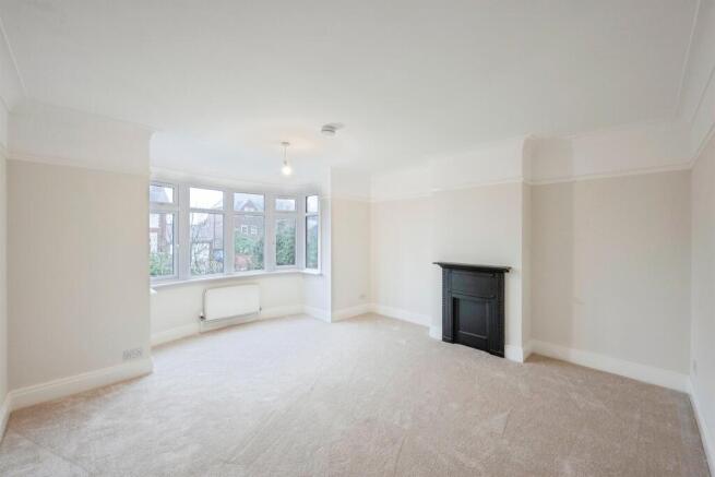 4 bed Semi-Detached for sale Image 11