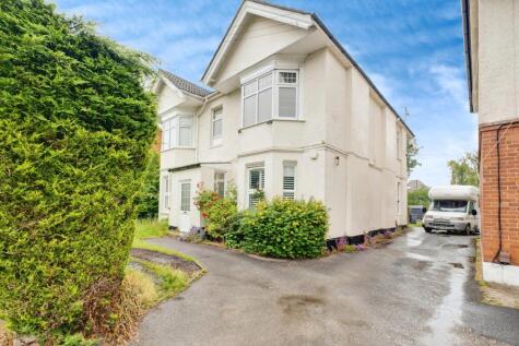 Richmond Park Crescent, Bournemouth, BH8
